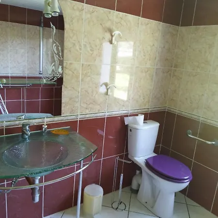 La Fermette Szálloda *