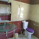 La Fermette Hotel *